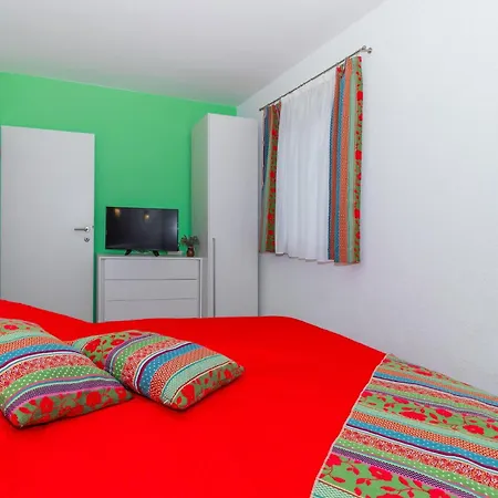 2 Bedroom Gorgeous In