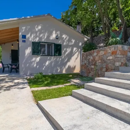 Nyaraló 2 Bedroom Gorgeous In Klenovica