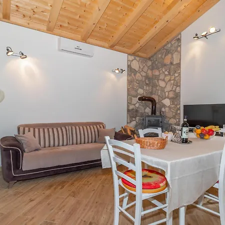 2 Bedroom Gorgeous In