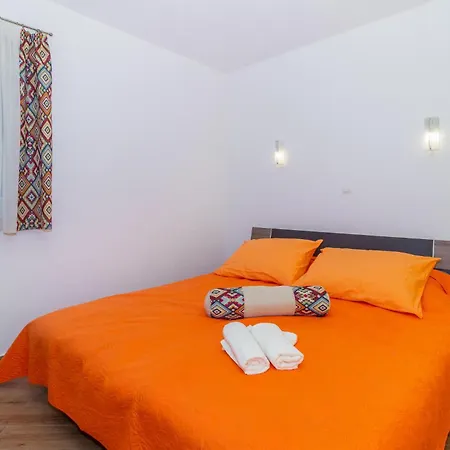 2 Bedroom Gorgeous In