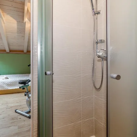 2 Bedroom Gorgeous In Klenovica