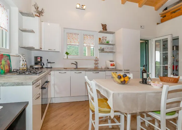 2 Bedroom Gorgeous In Dom wakacyjny