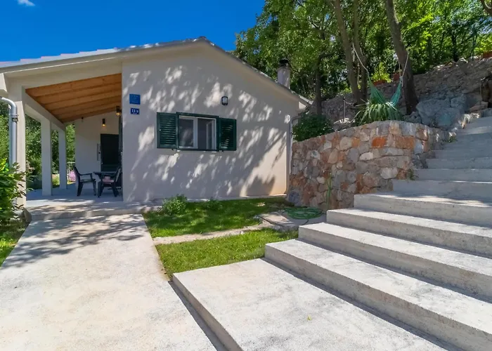 Dom wakacyjny 2 Bedroom Gorgeous In Klenovica