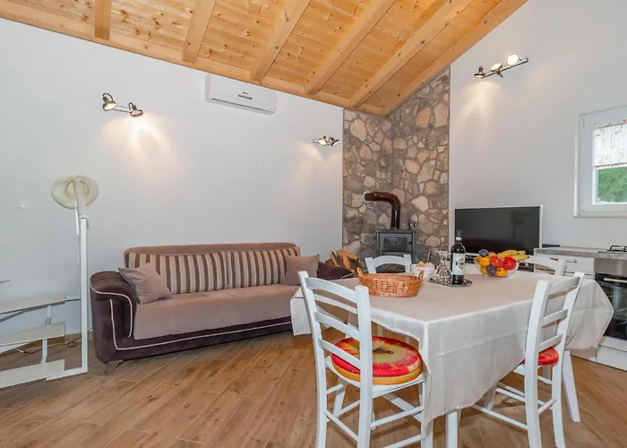 2 Bedroom Gorgeous In