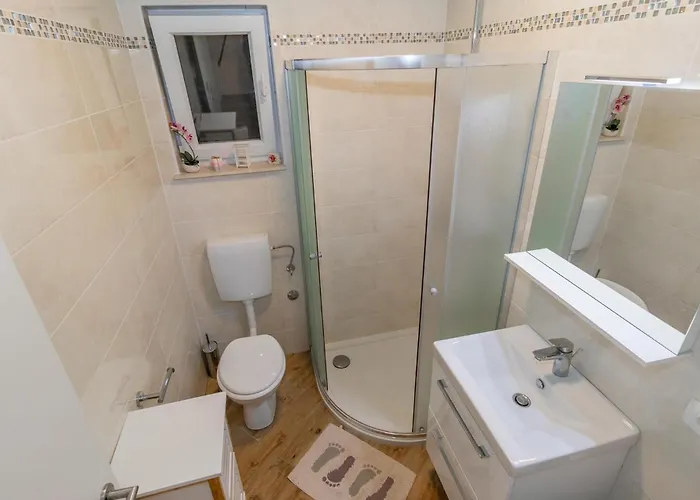 2 Bedroom Gorgeous In Dom wakacyjny *