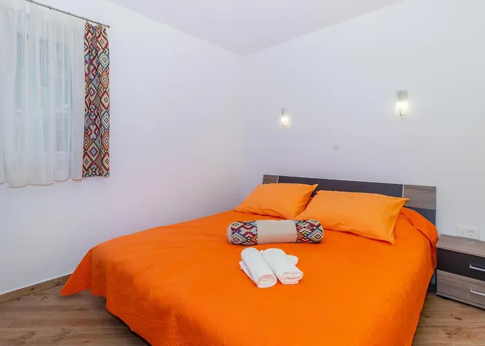 2 Bedroom Gorgeous In