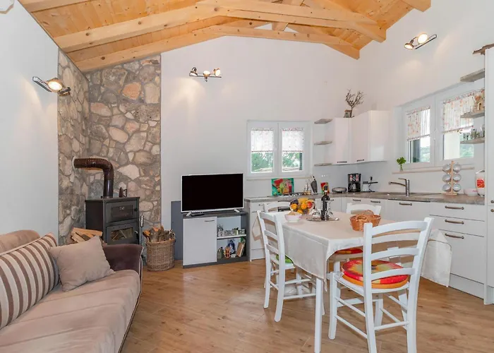 2 Bedroom Gorgeous In