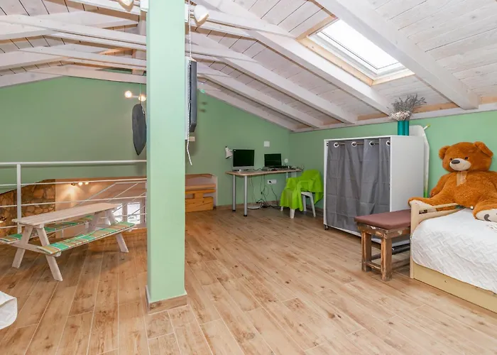 2 Bedroom Gorgeous In Dom wakacyjny *