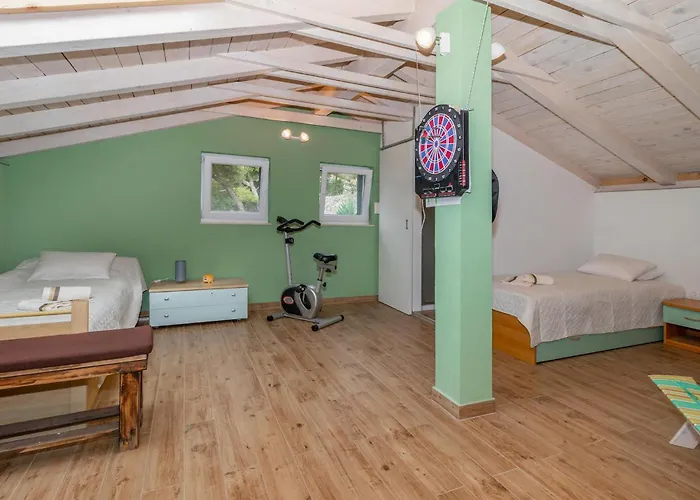 2 Bedroom Gorgeous In Dom wakacyjny *